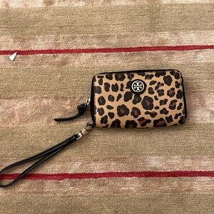 Tory Burch Cheetah Print Wristlet